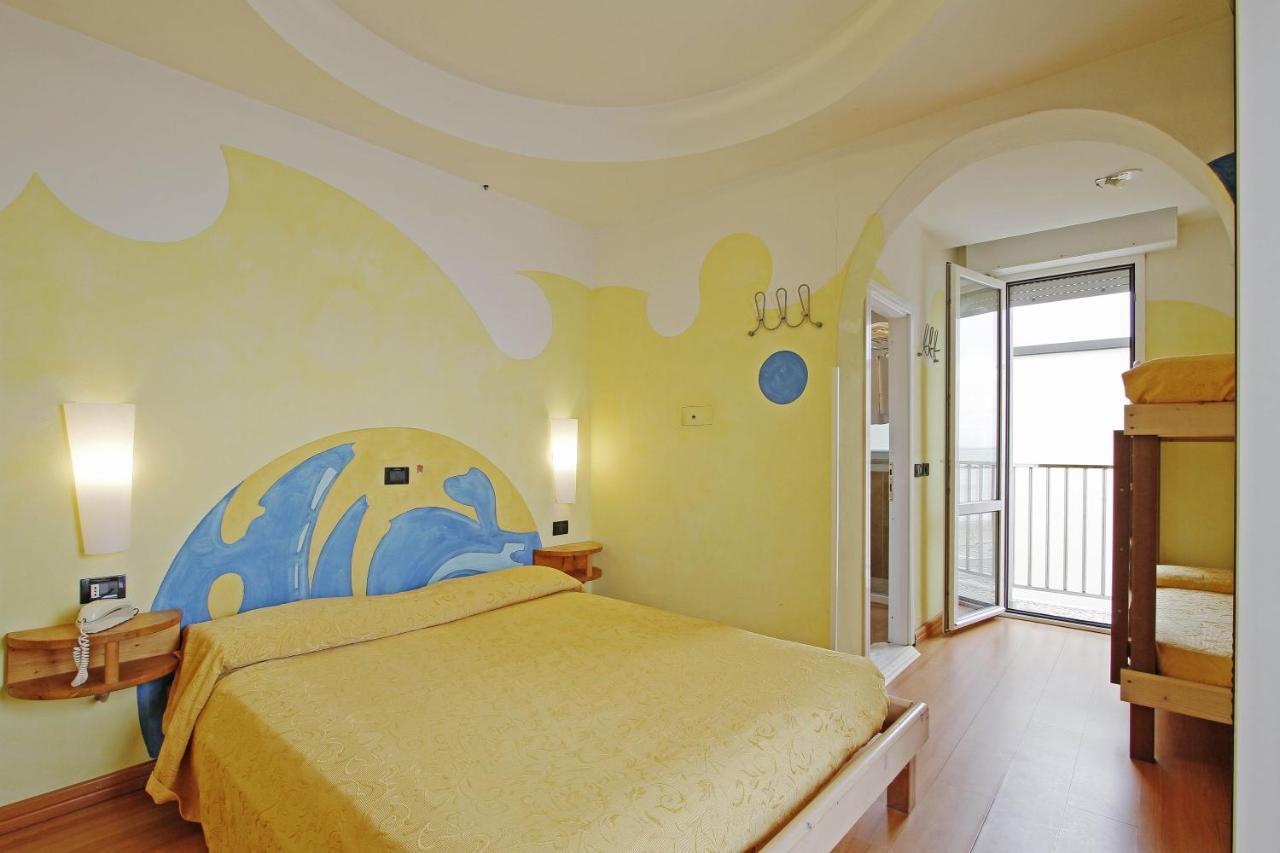 Hotel Stella Maris Cesenatico Esterno foto