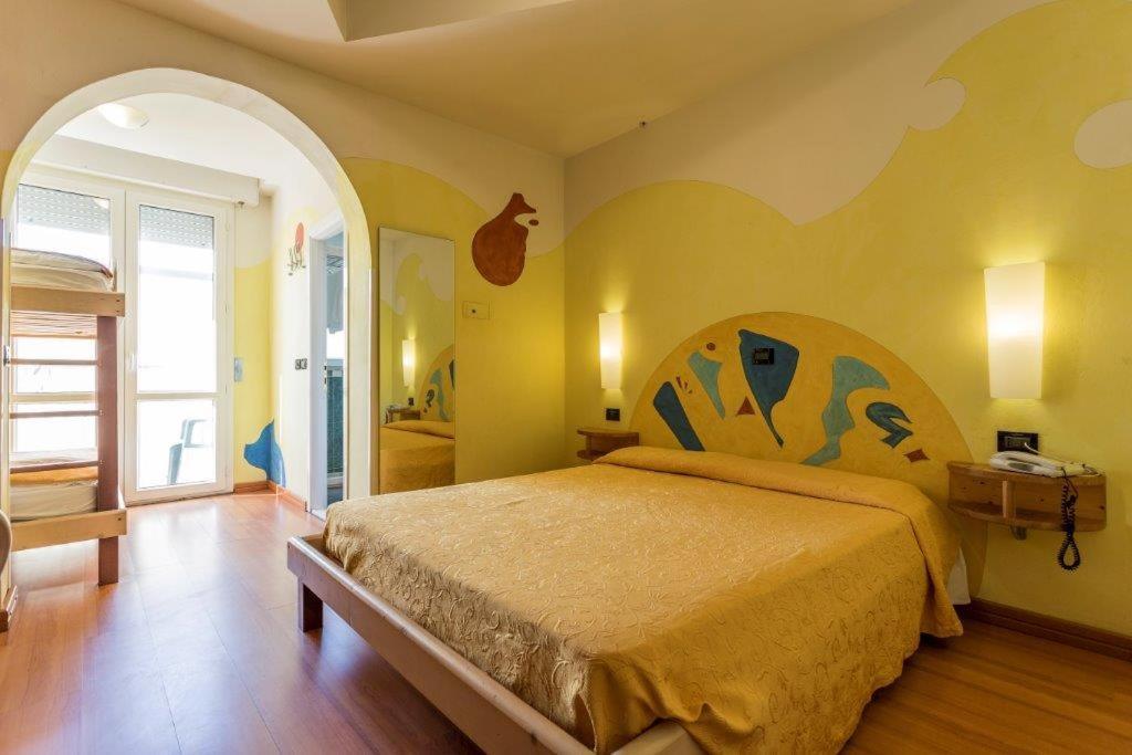 Hotel Stella Maris Cesenatico Esterno foto