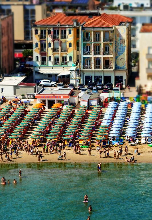 Hotel Stella Maris Cesenatico Esterno foto