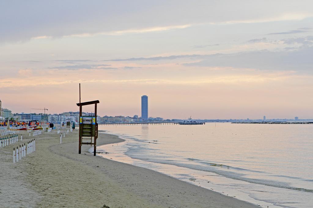 Hotel Stella Maris Cesenatico Esterno foto