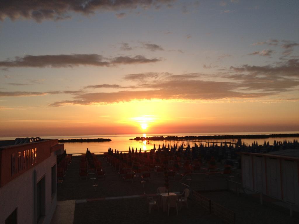 Hotel Stella Maris Cesenatico Esterno foto
