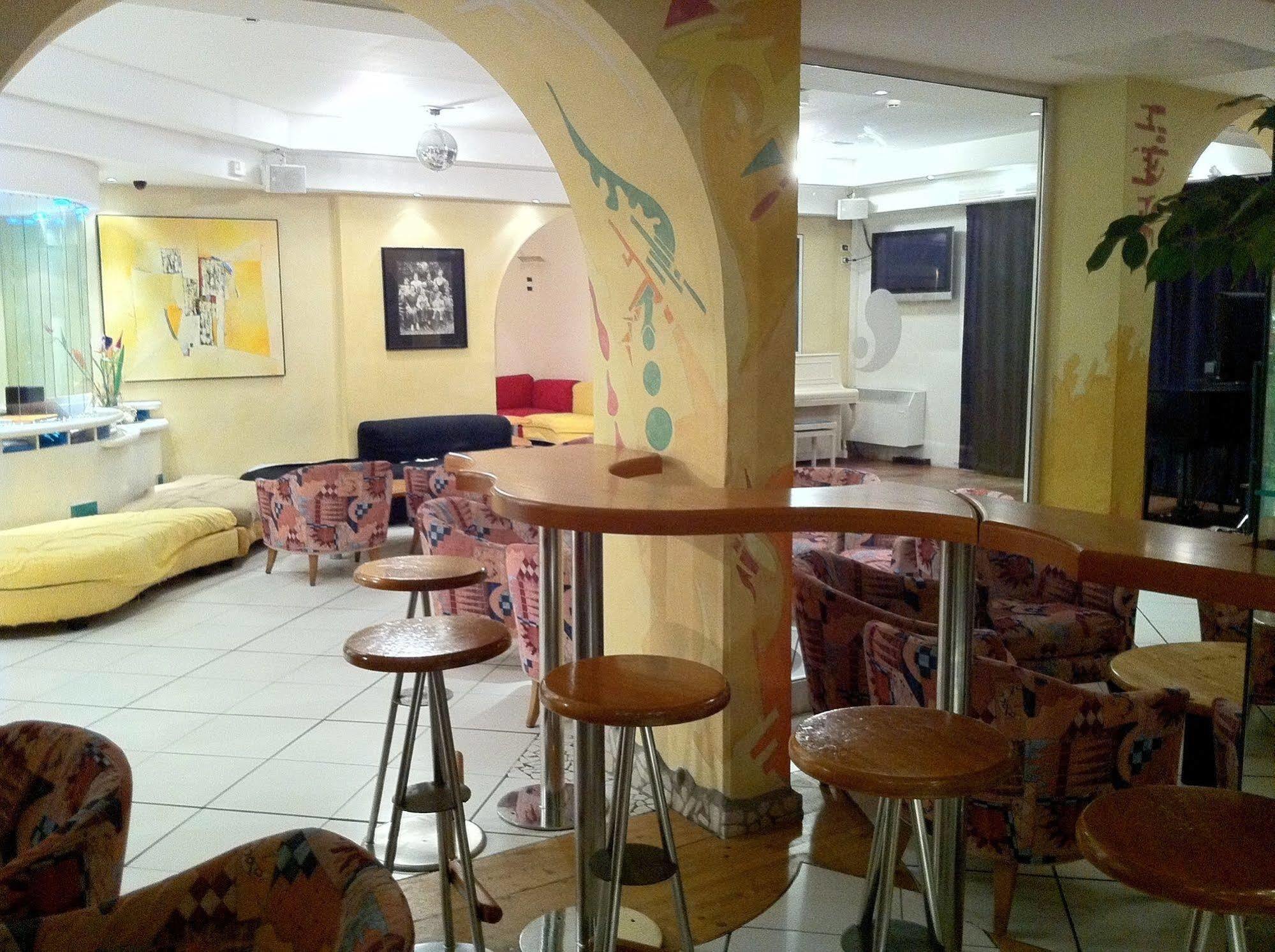 Hotel Stella Maris Cesenatico Esterno foto